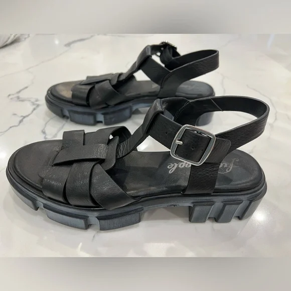 NWOB Free People Brooks Fisherman Gladiator Sandals Black Size 40/ Size 9.5 - Picture 8 of 13